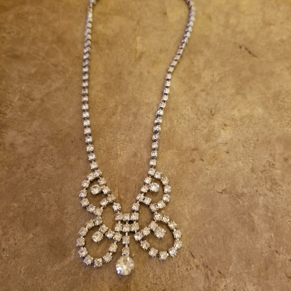 Stunning Vintage Butterfly Rhinestone Necklace - Picture 3 of 8